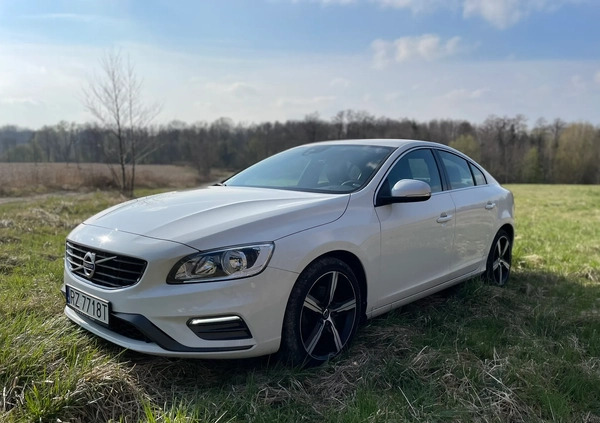 Volvo S60 cena 73500 przebieg: 132000, rok produkcji 2018 z Rzeszów małe 172